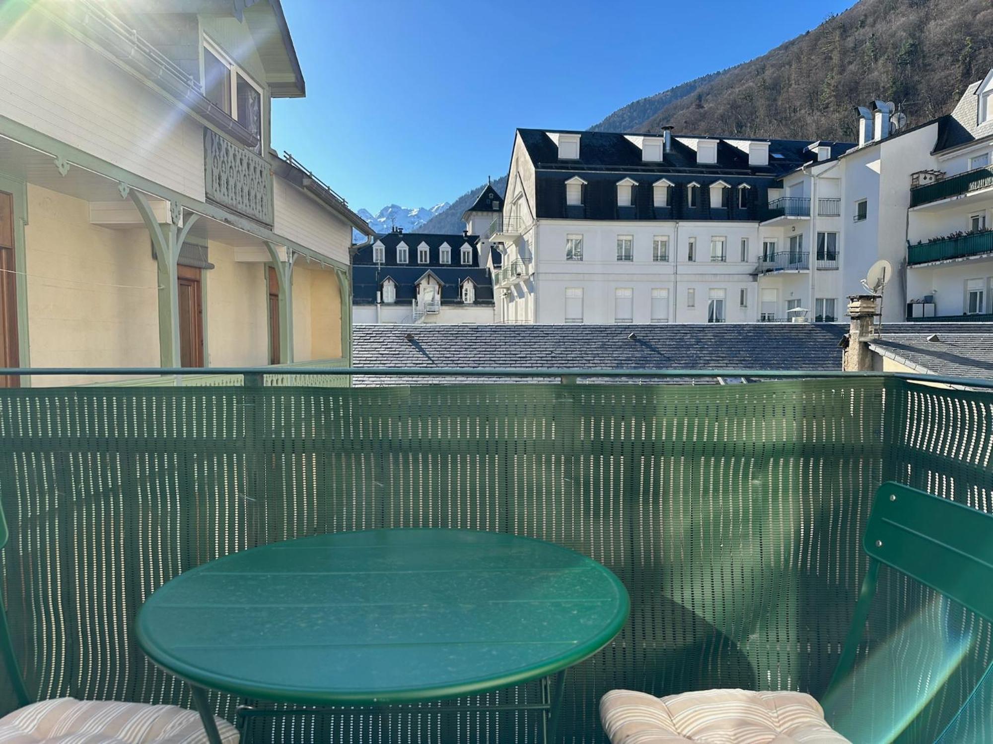 Appartamento Sacaron24, T2 Bis, Centre Luchon, Wifi, Parking Bagnères-de-Luchon Esterno foto