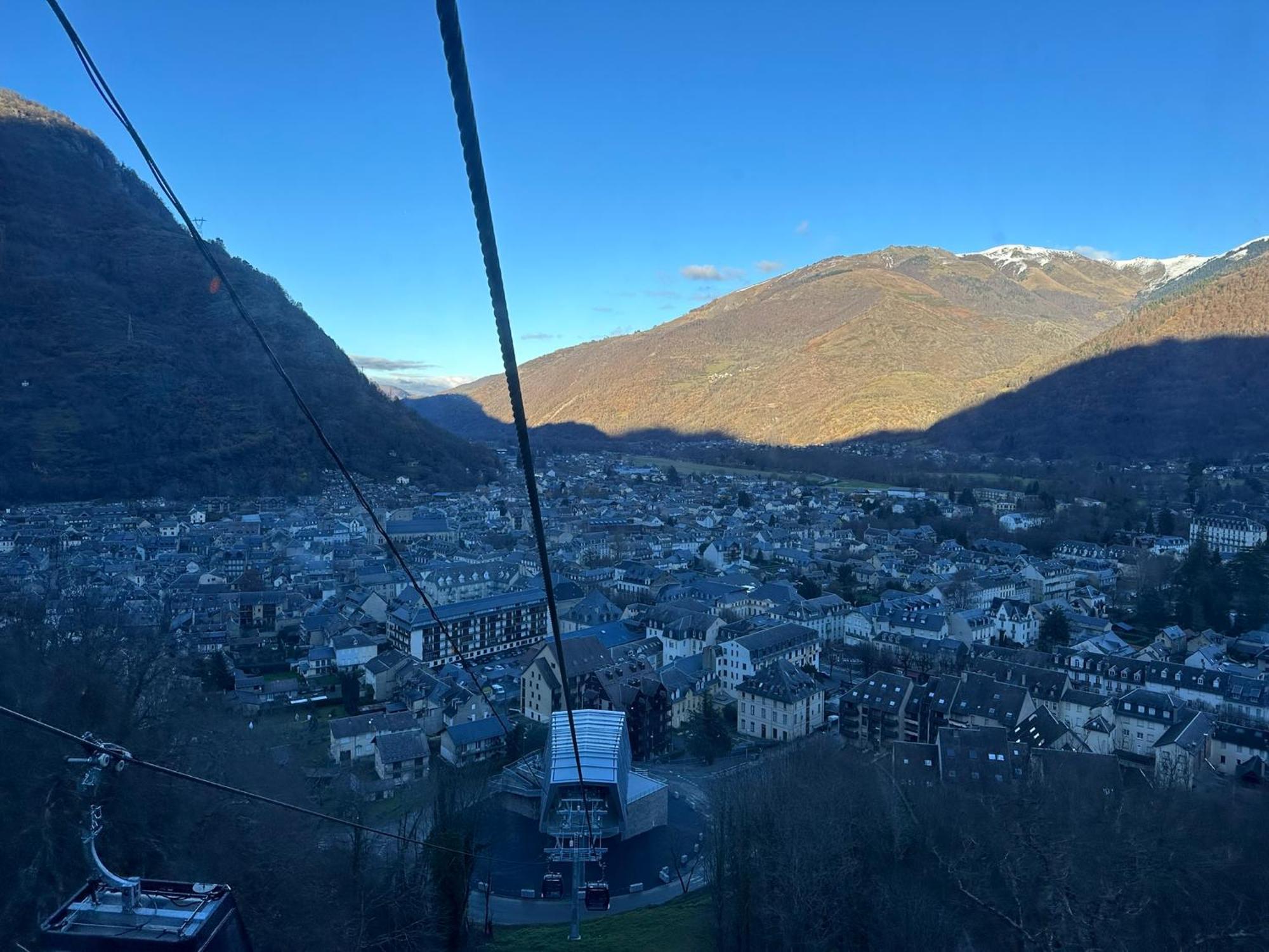 Appartamento Sacaron24, T2 Bis, Centre Luchon, Wifi, Parking Bagnères-de-Luchon Esterno foto