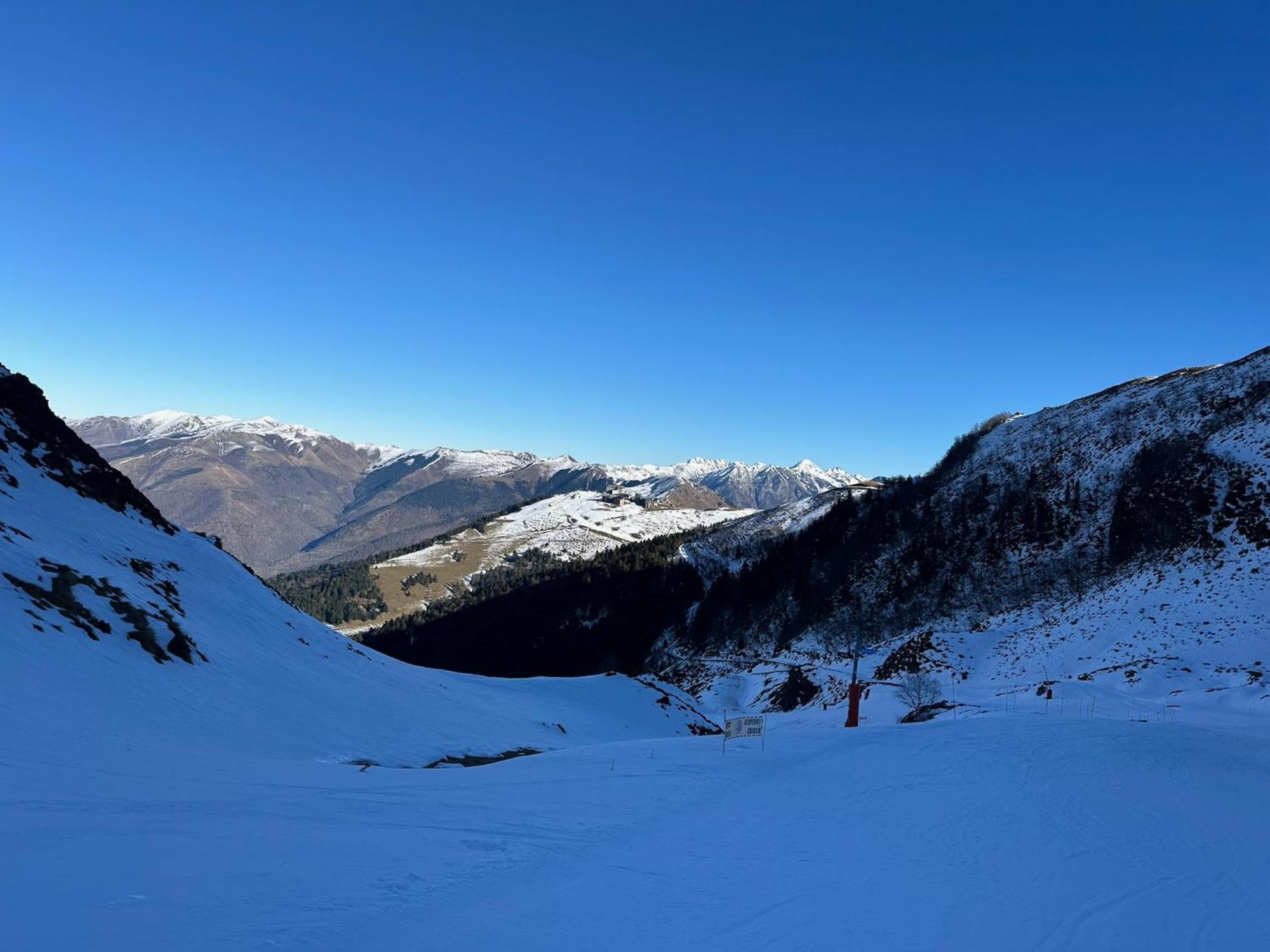 Appartamento Sacaron24, T2 Bis, Centre Luchon, Wifi, Parking Bagnères-de-Luchon Esterno foto