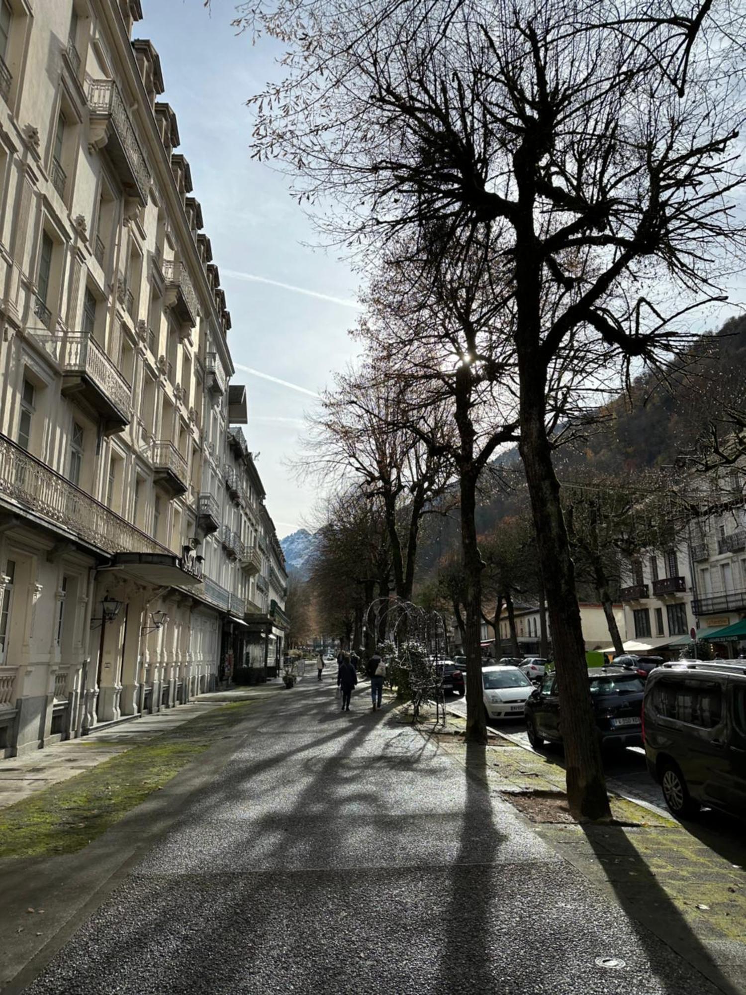 Appartamento Sacaron24, T2 Bis, Centre Luchon, Wifi, Parking Bagnères-de-Luchon Esterno foto
